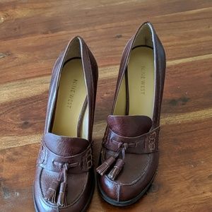 Nine West leather pumps
